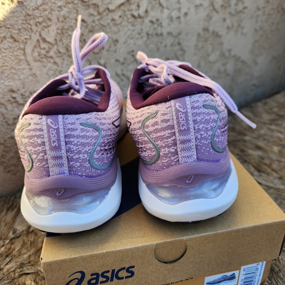 Asics Gel-Cumulus 24 Shoes - Picture 7 of 16